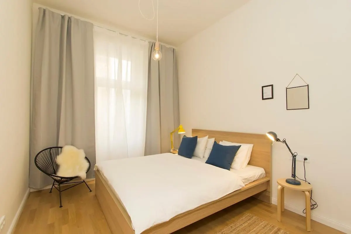 Modern Apartment With Garden Πράγα Τσεχία