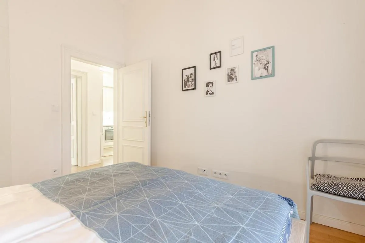 Modern Apartment With Garden Πράγα Τσεχία