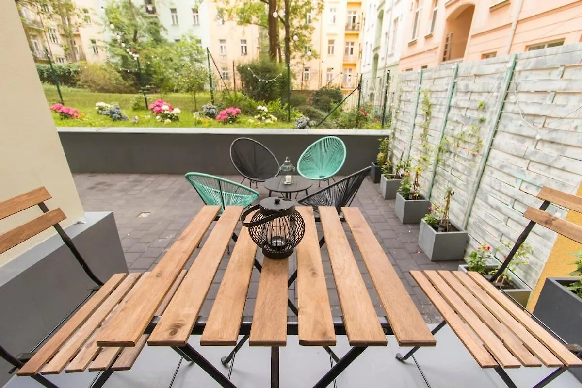 Modern Apartment With Garden Πράγα 0*,