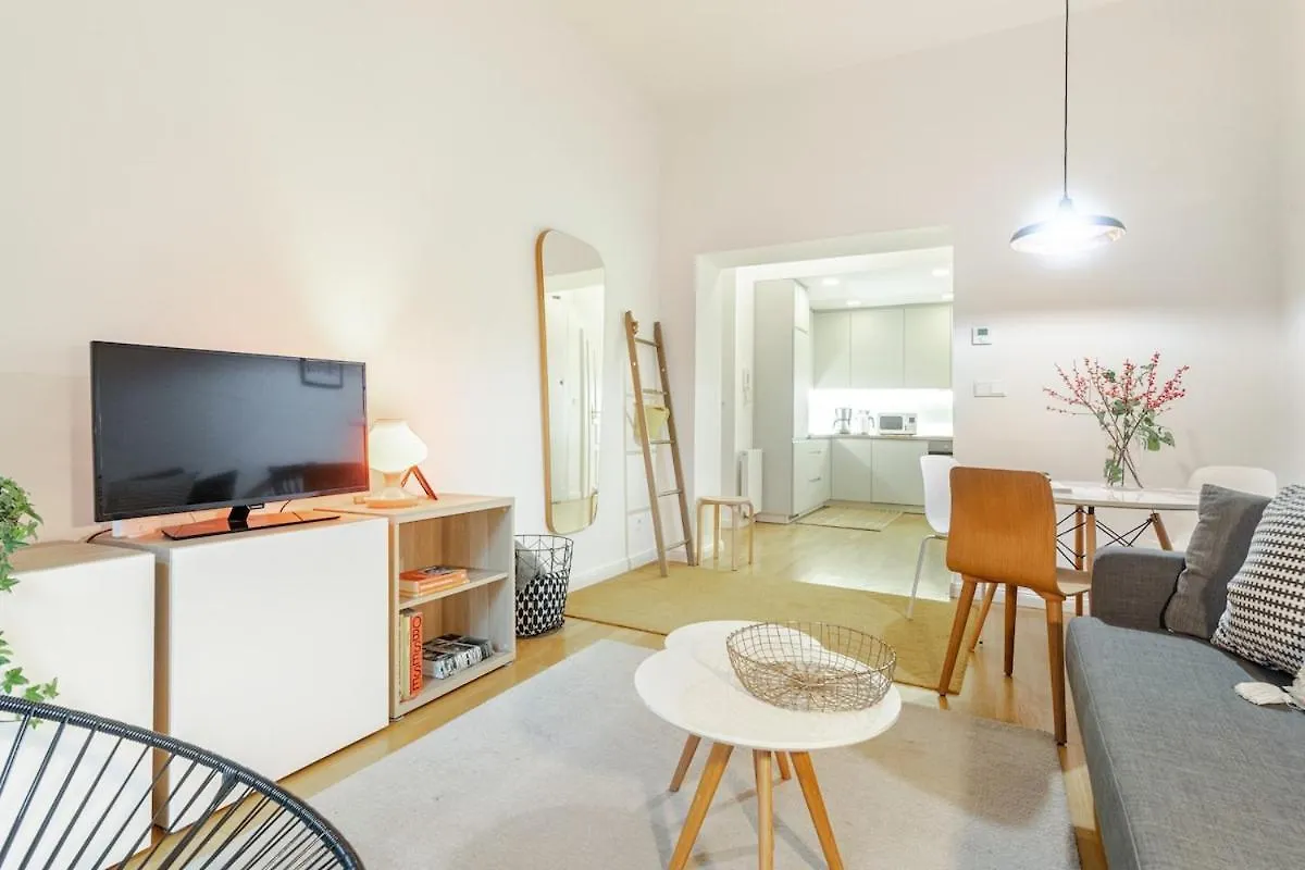 Modern Apartment With Garden Πράγα